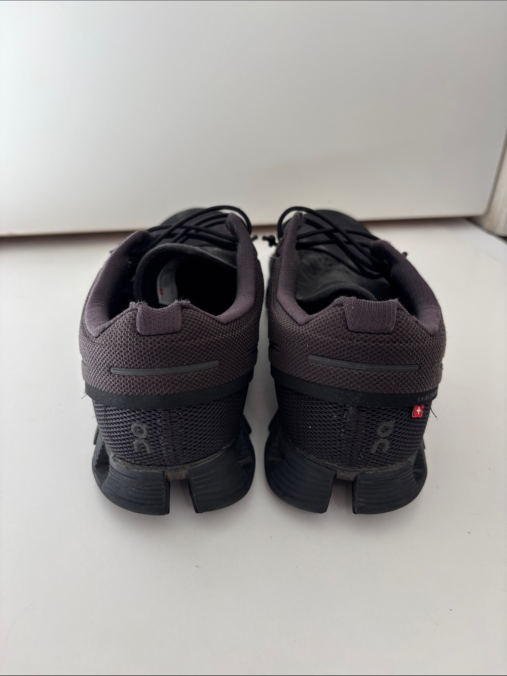 On Cloud 5 Black Running Walking Sneakers Shoes Women’s Size 8 - Picture 4 of 9